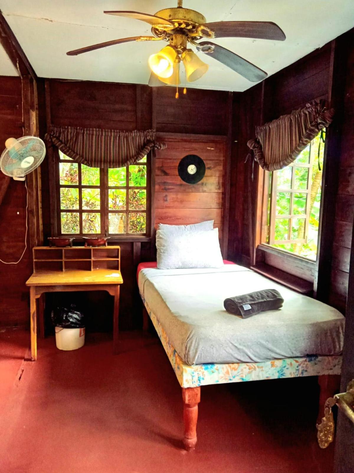 La Familia Guest House And Natural Farm Port Antonio Exterior foto