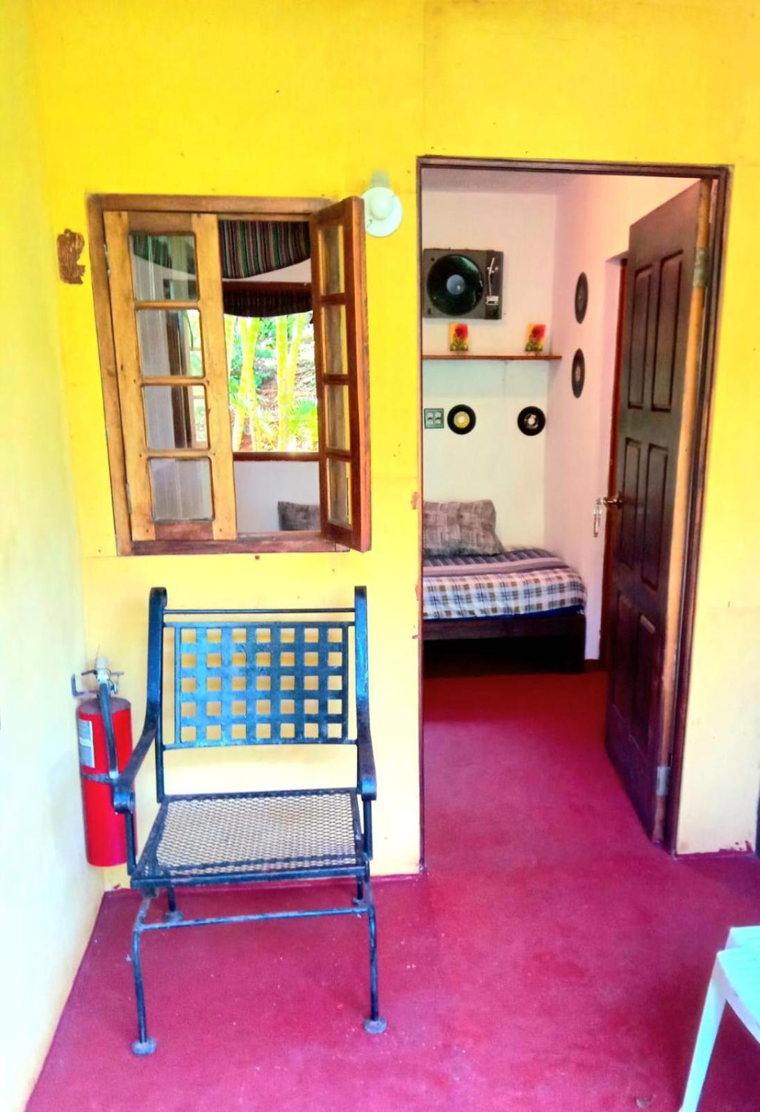 La Familia Guest House And Natural Farm Port Antonio Exterior foto